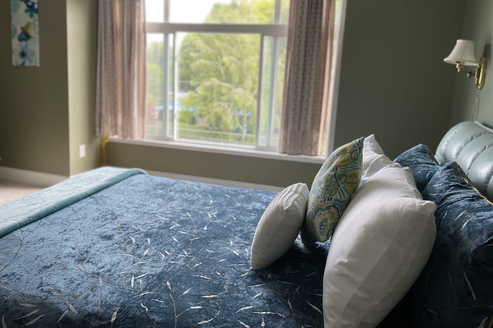 Photo of Bedroom in Steveston