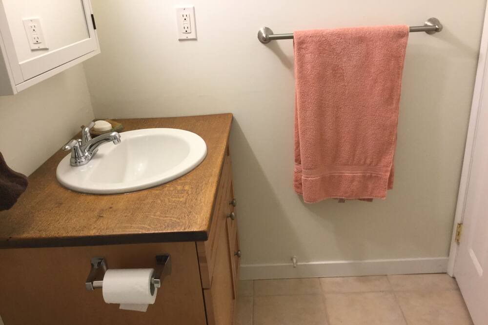 Photo of Bathroom in Fairview