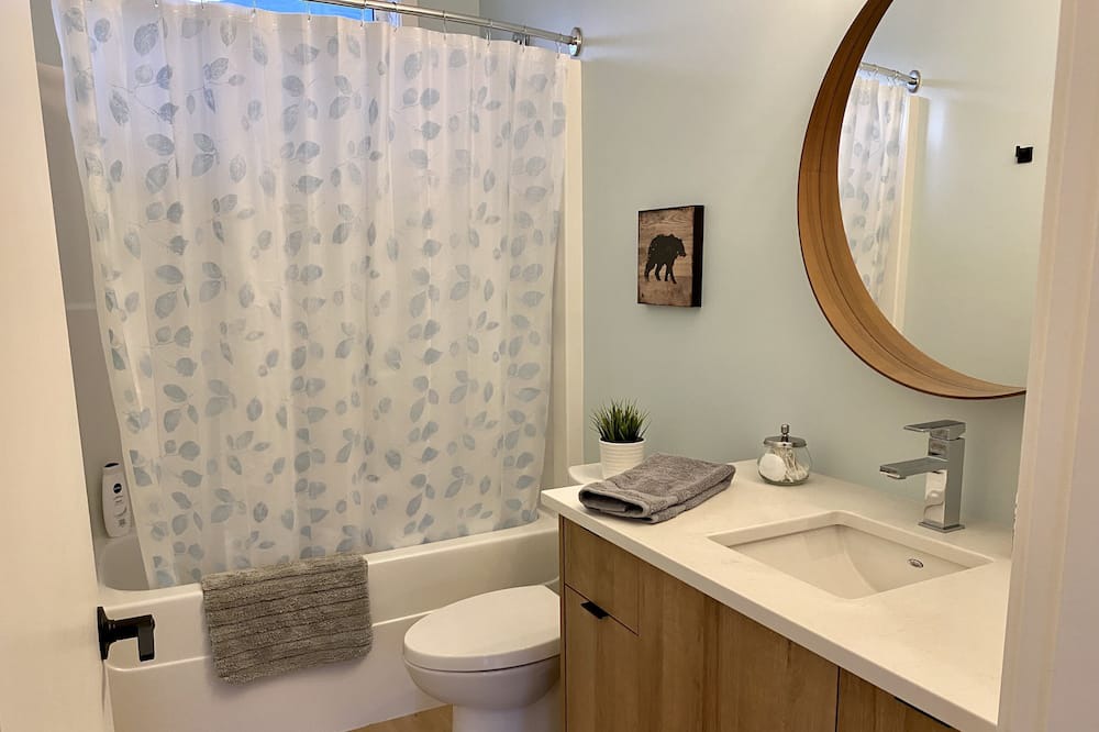 Photo of Bathroom in South Central