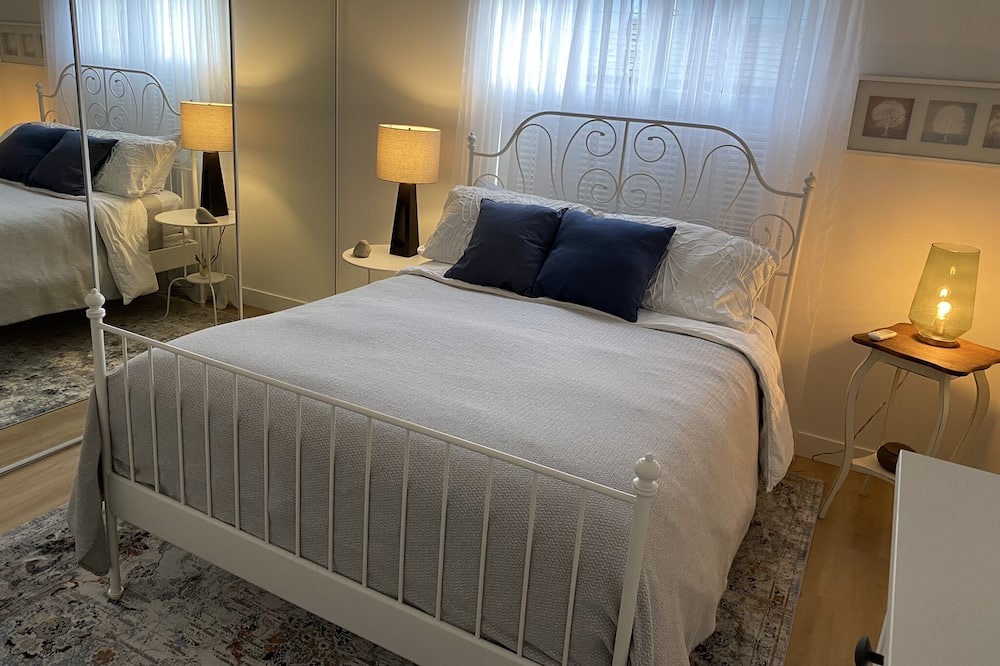 Photo of Bedroom in South Central