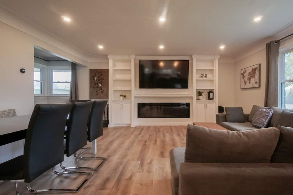 Photo of Livingroom in Grimsby