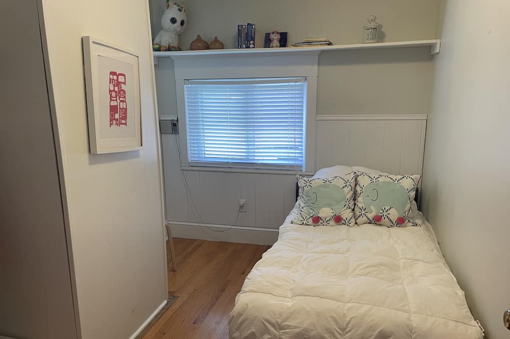 Photo of Bedroom in West End