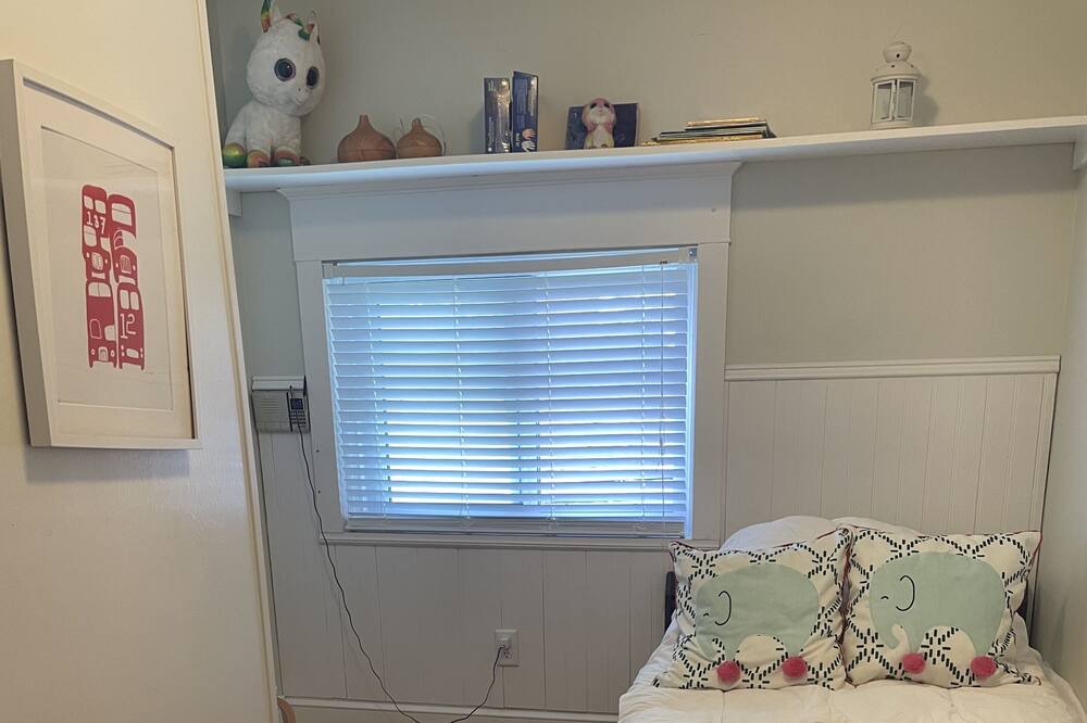 Photo of Bedroom in West End
