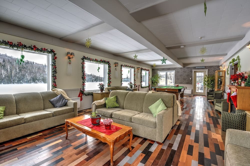 Photo of Livingroom in Sainte-Adele