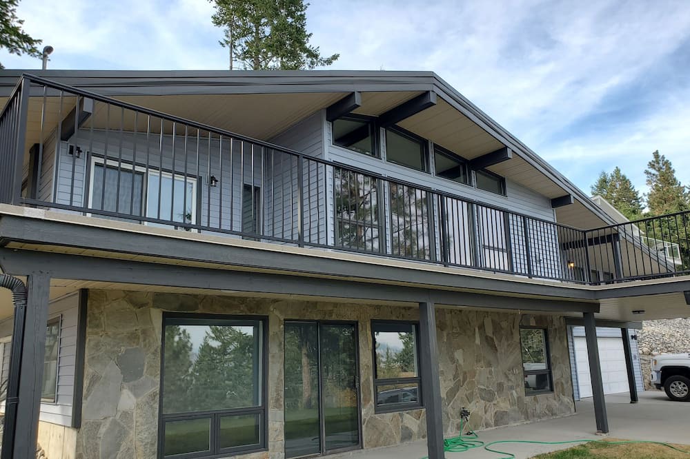 Photo of Outdoor in Westshore Estates