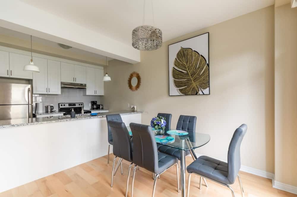 Photo of Kitchen in Stoney Creek