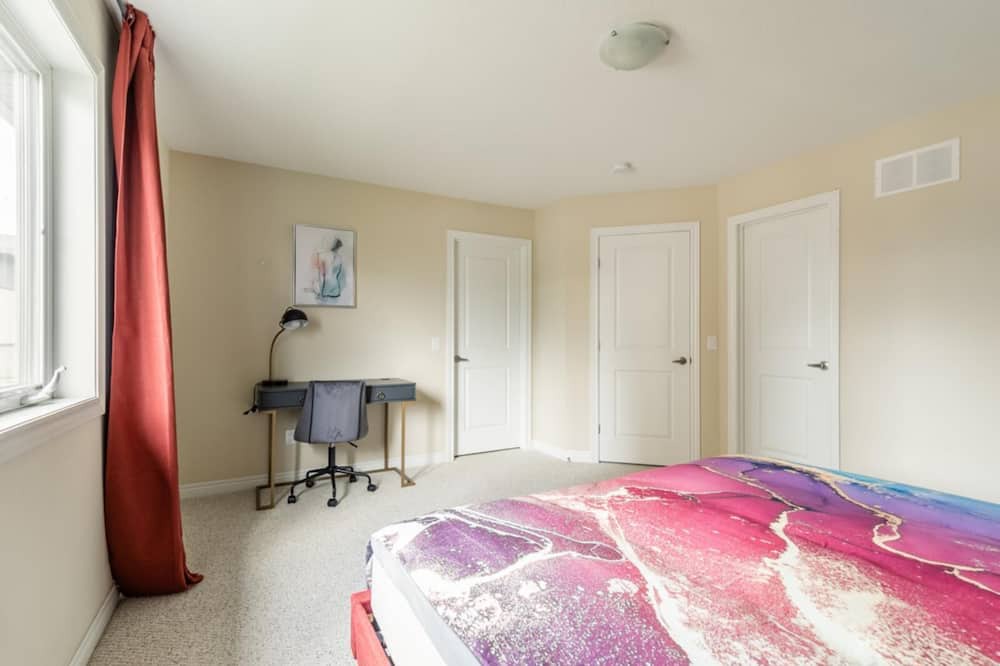 Photo of Bedroom in Stoney Creek