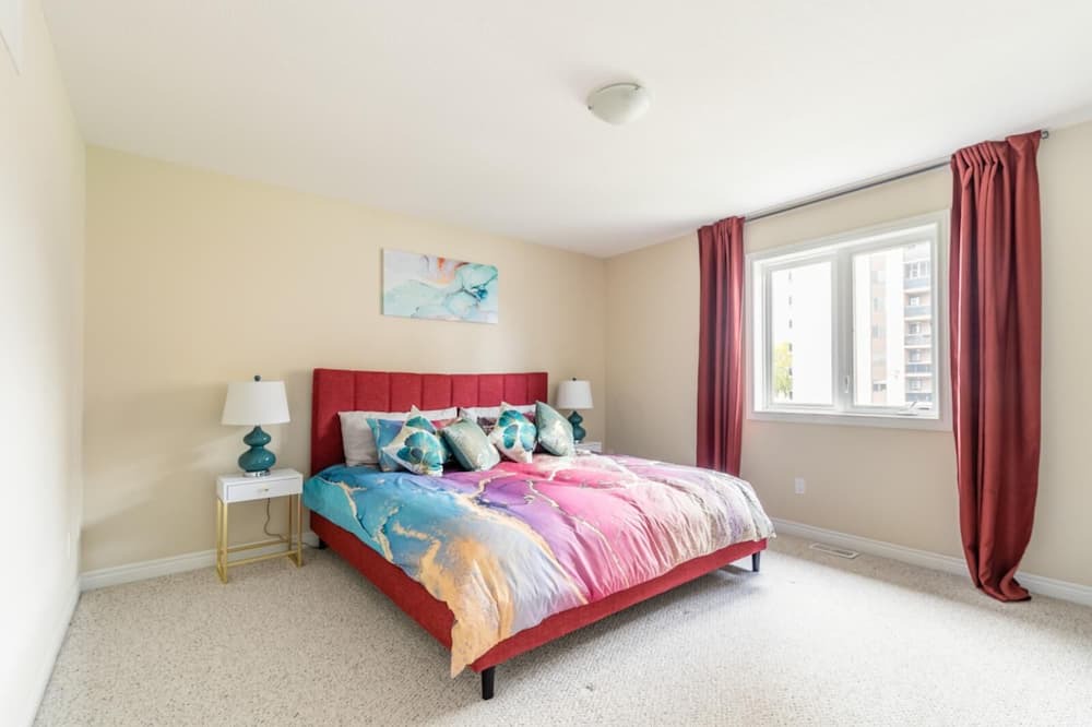 Photo of Bedroom in Stoney Creek