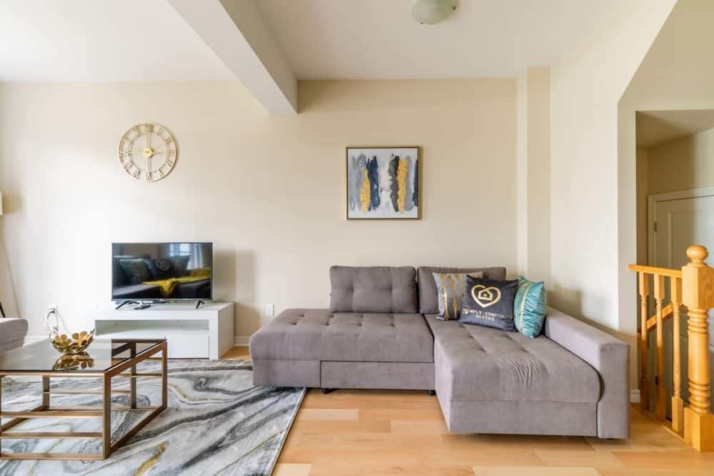 Photo of Livingroom in Stoney Creek