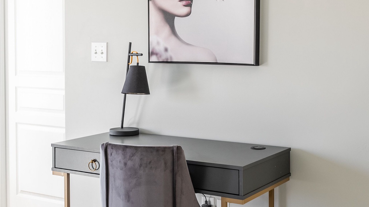 Photo of Bedroom in Stoney Creek
