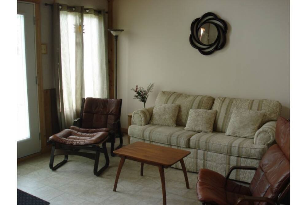 Photo of Livingroom in East Kootenay