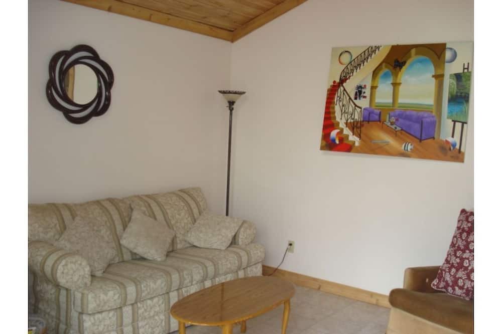 Photo of Livingroom in East Kootenay