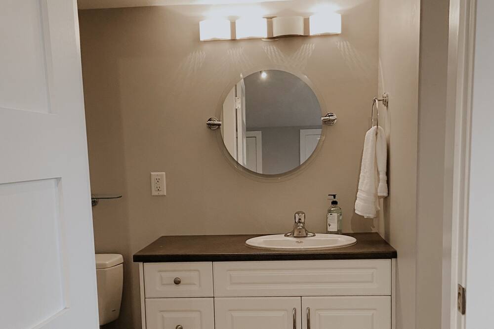 Photo of Bathroom in North End