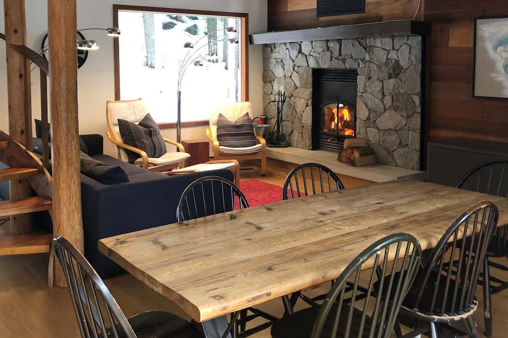 Photo of Kitchen in Whistler Cay Estates
