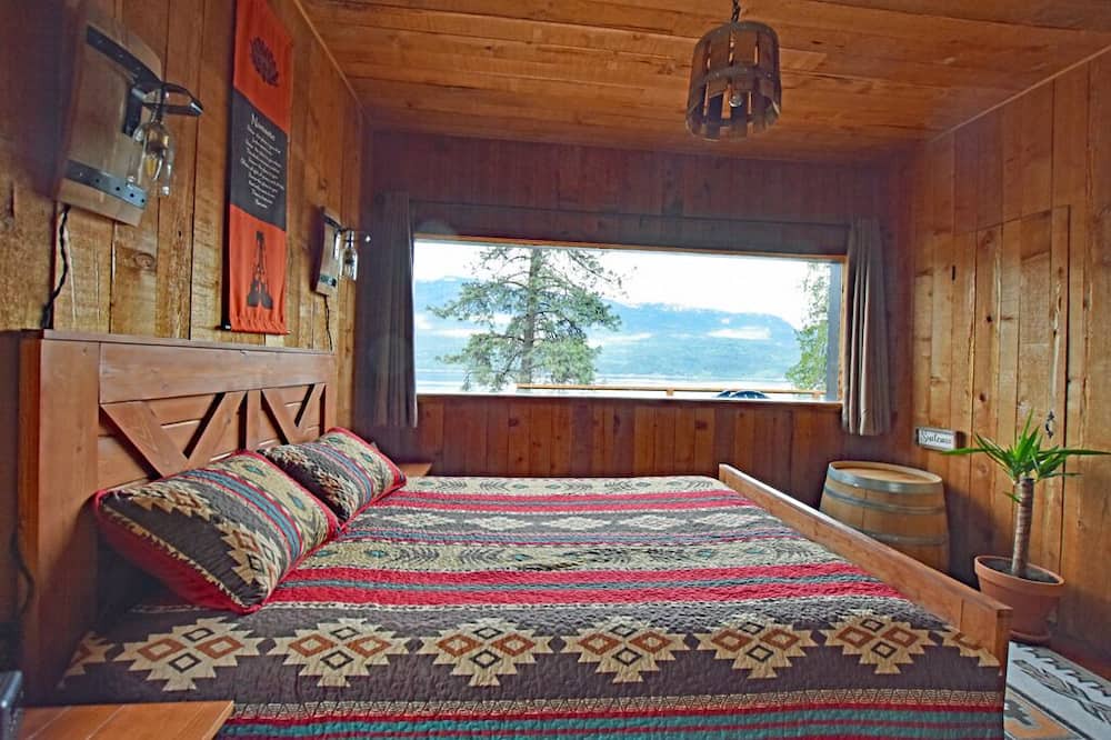 Photo of Bedroom in Ainsworth Hot Springs