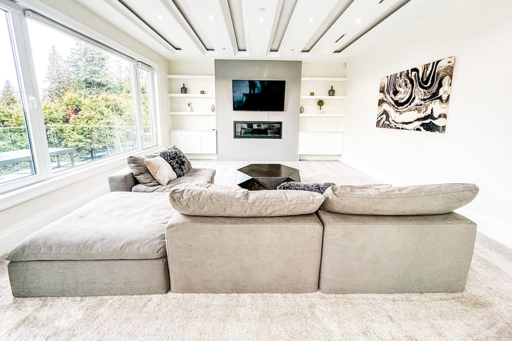 Photo of Livingroom in Hollyburn