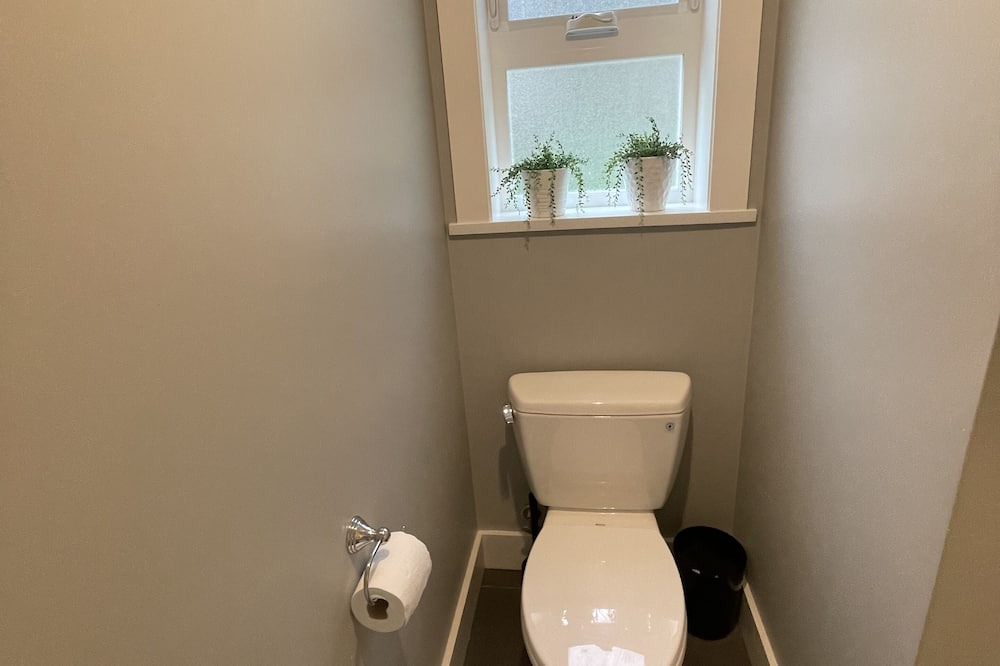Photo of Bathroom in Delta