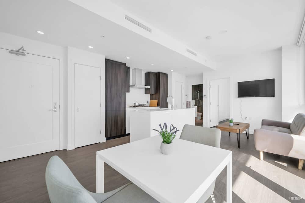 Photo of Livingroom in Richmond City Centre