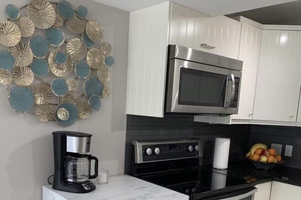 Photo of Kitchen in West Kelowna Estates