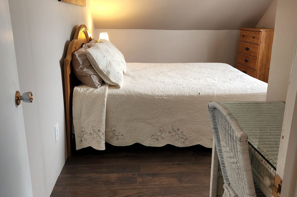 Photo of Bedroom in Manitoulin District