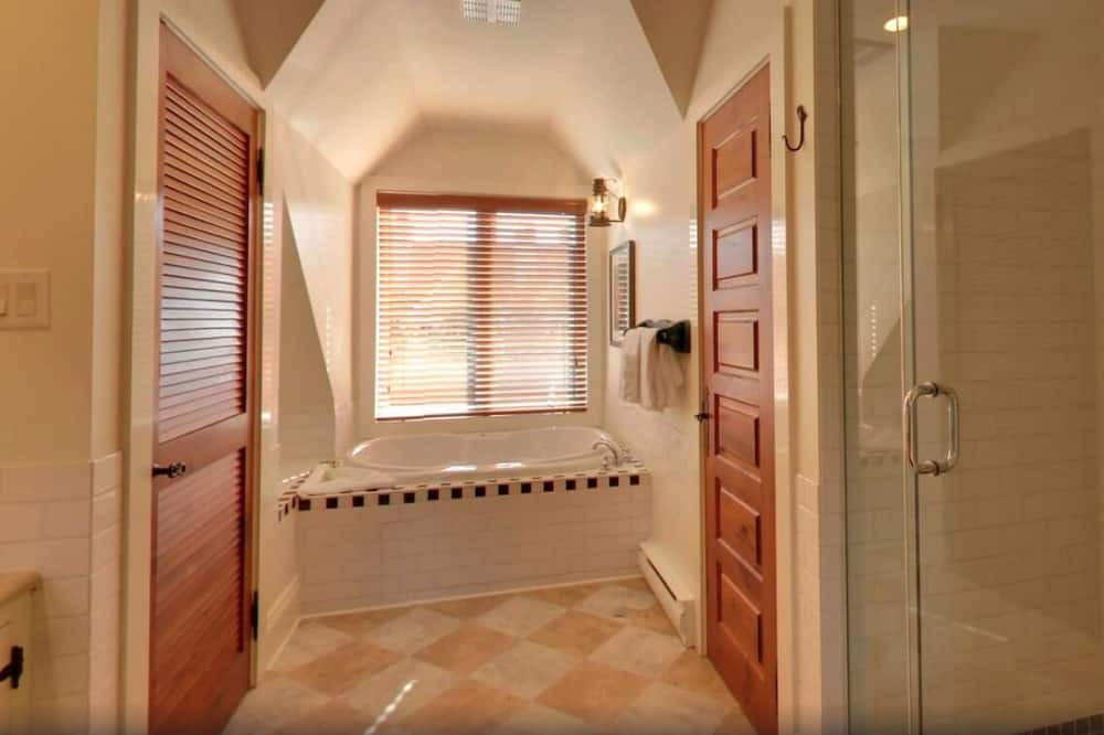 Photo of Bathroom in Mont-Tremblant