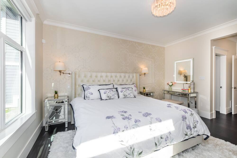 Photo of Bedroom in Eastern Hillsides