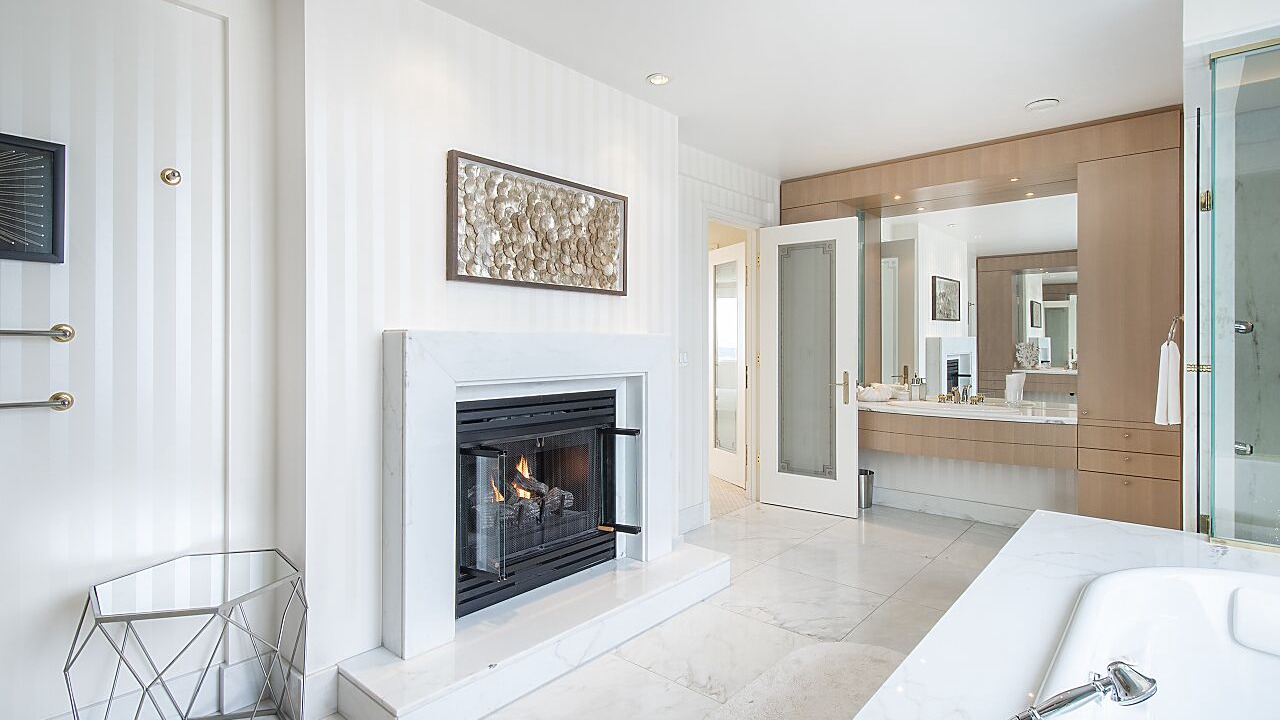 Photo of Livingroom in West Vancouver