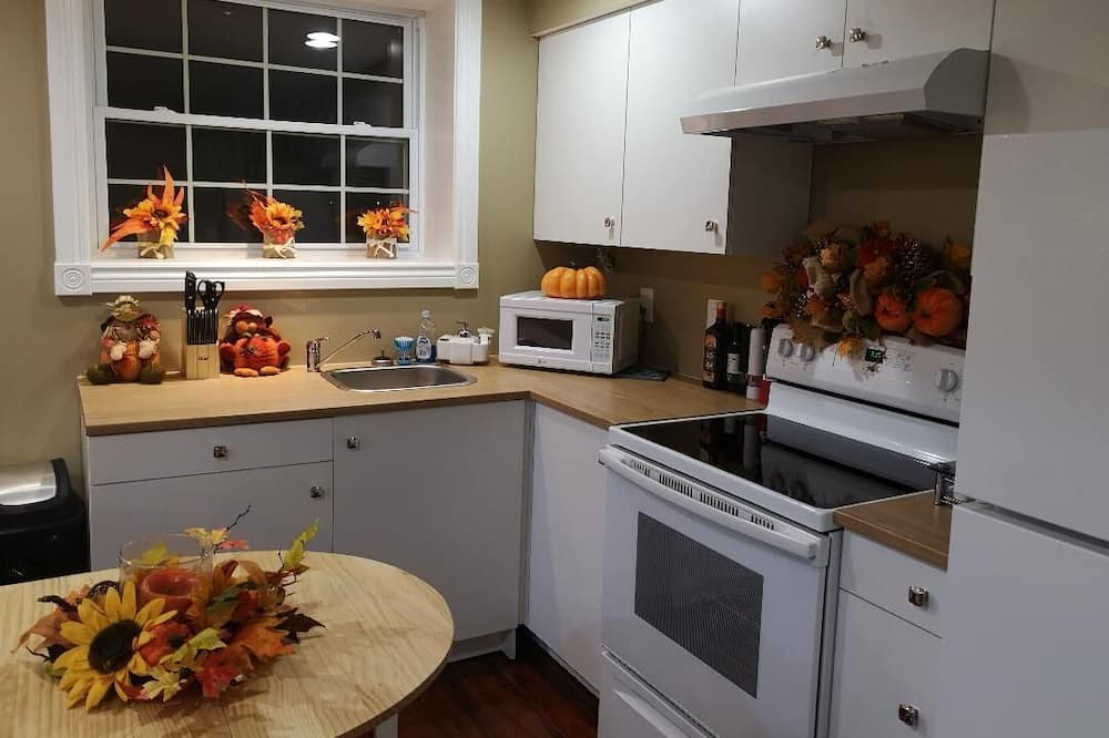 Photo of Kitchen in Carrying Place