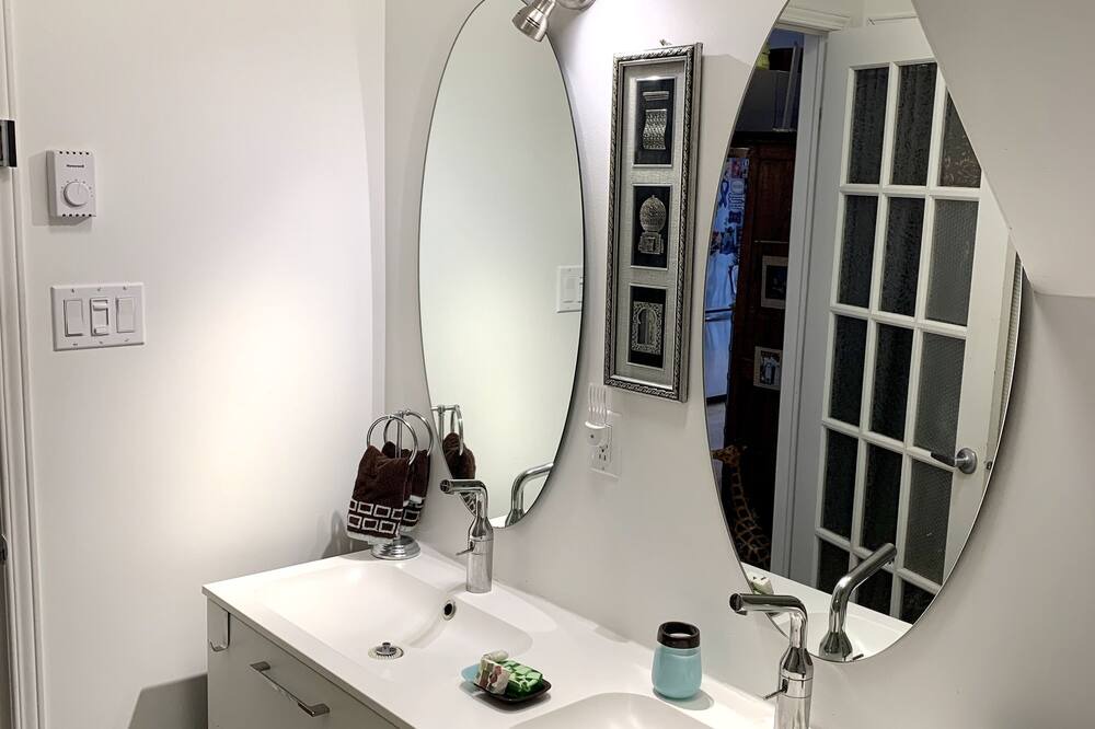Photo of Bathroom in Verdun