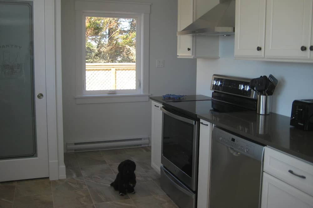 Photo of Kitchen in Peggy's Cove