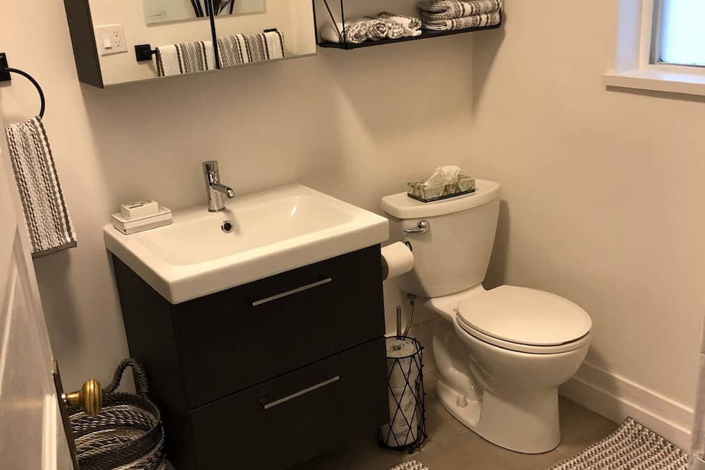 Photo of Bathroom in Fairview