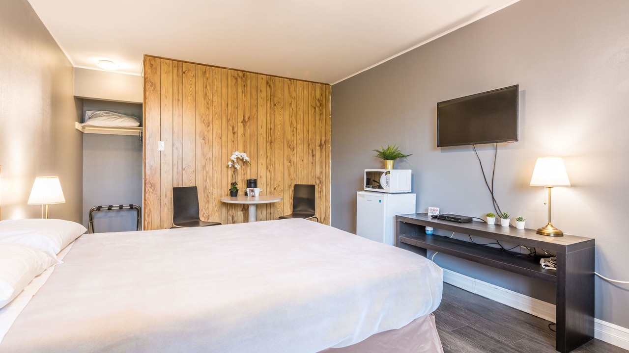 Photo of Bedroom in Dartmouth