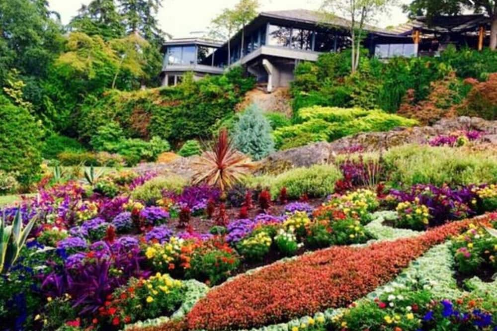 Photo of Outdoor in Kerrisdale