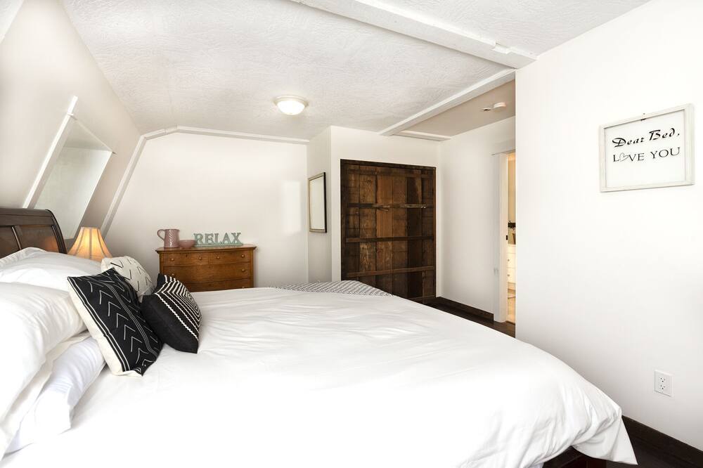 Photo of Bedroom in Victoria