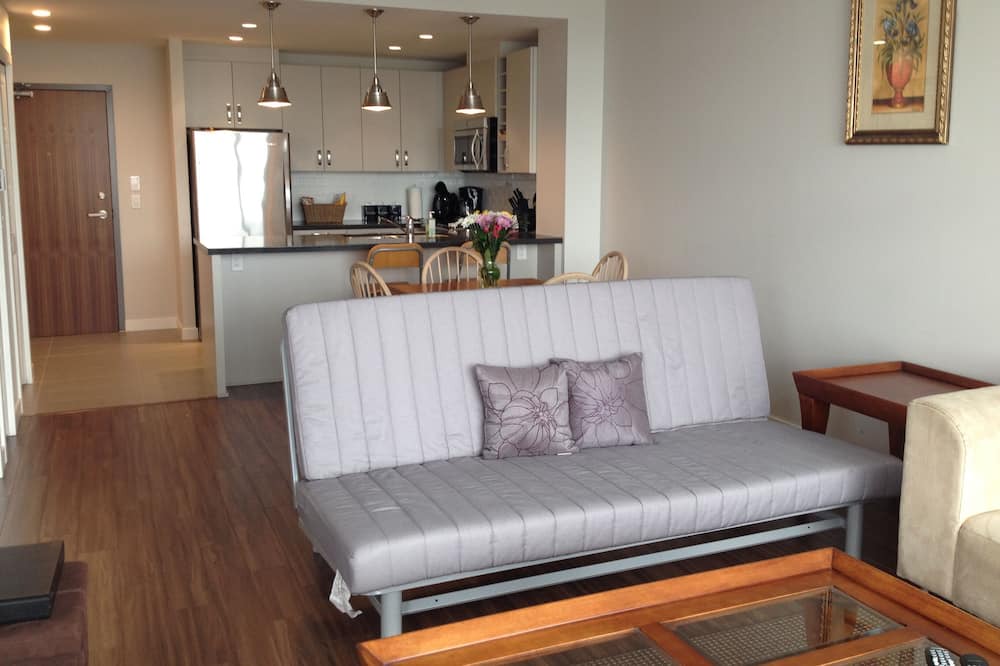 Photo of Livingroom in Lower Lonsdale