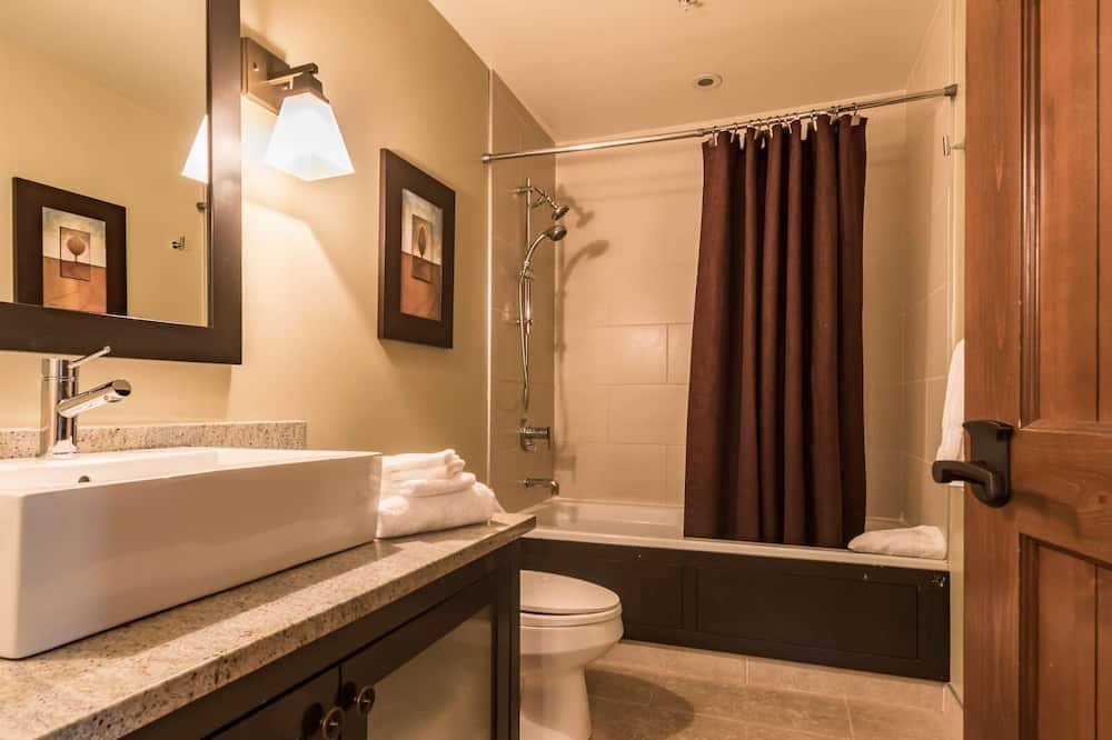Photo of Bathroom in Versant Soleil
