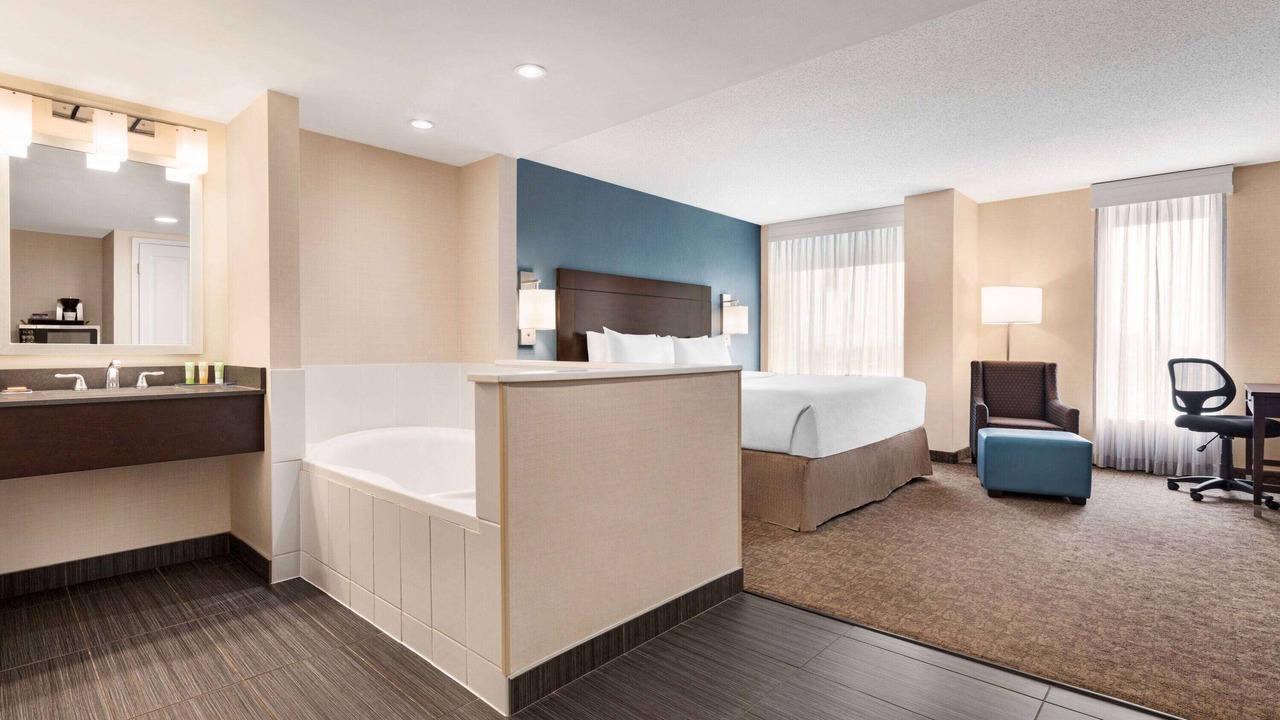 Photo of Bedroom in Fallsview