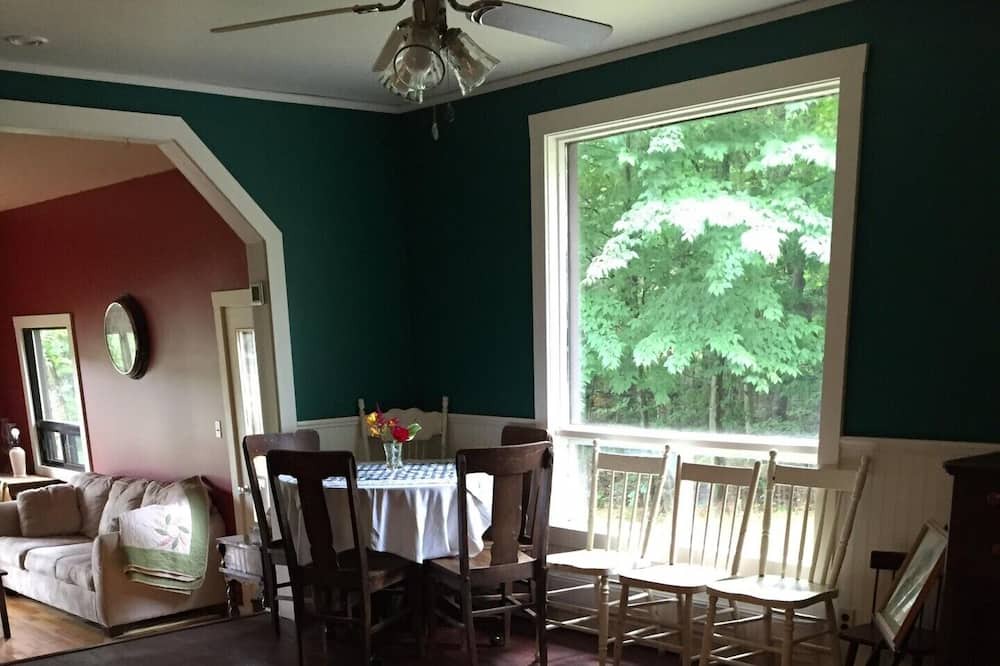 Photo of Livingroom in Seguin