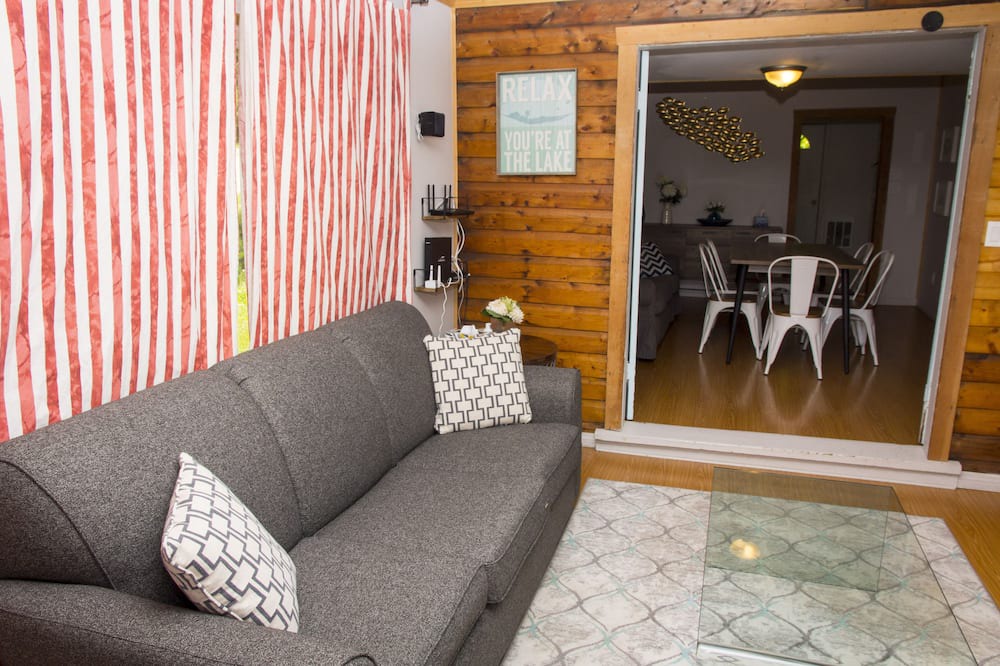 Photo of Livingroom in Manitou Beach