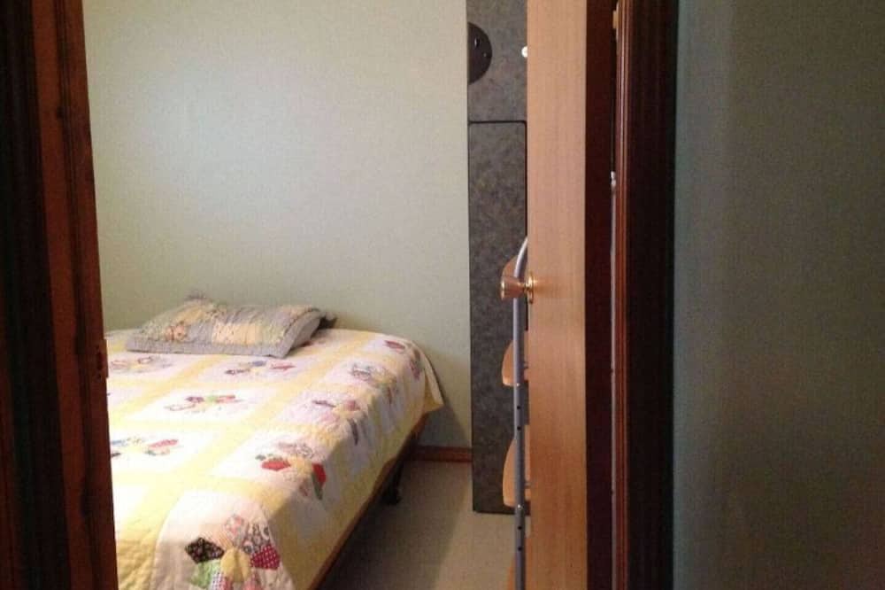 Photo of Bedroom in Grand Bend