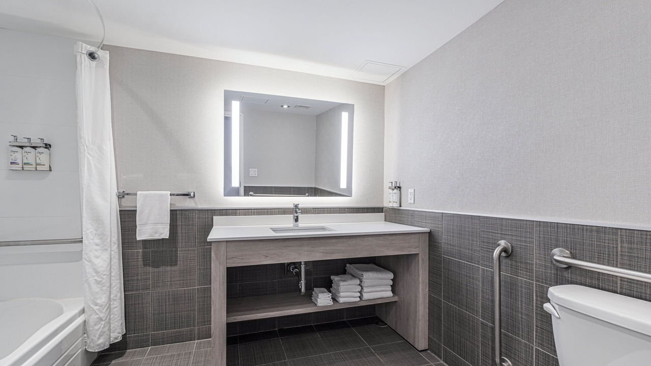Photo of Bedroom in Les Maskoutains Regional County Municipality