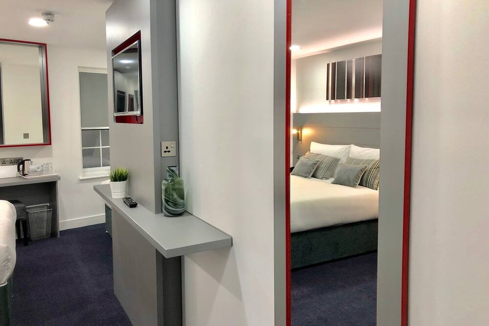 Photo of Bedroom in Seven Kings
