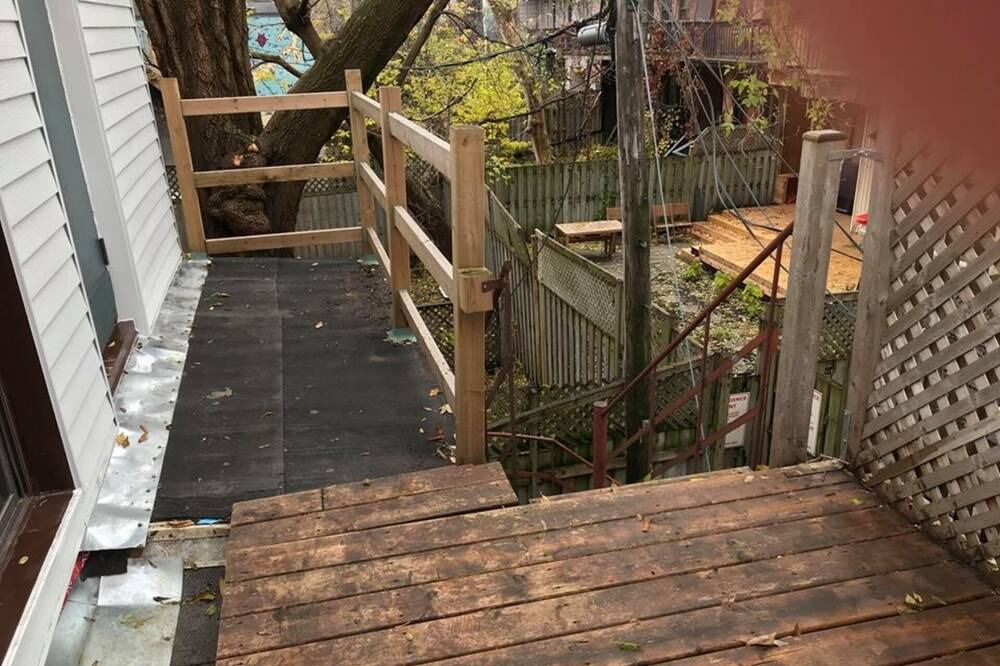 Photo of Others in Mile End