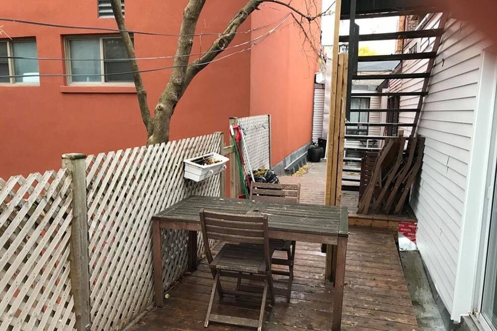 Photo of Others in Mile End