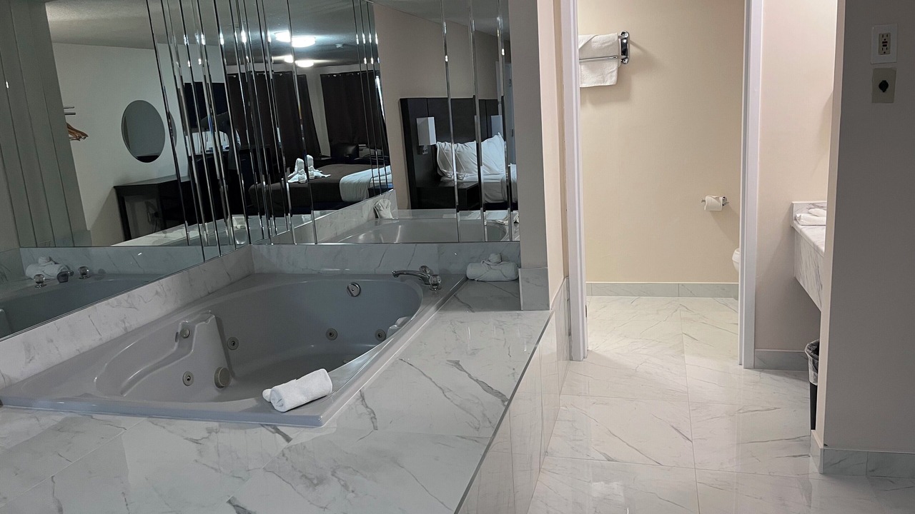 Photo of Bedroom in Fallsview