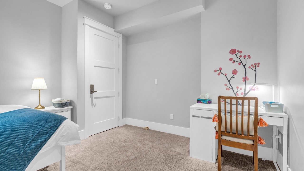 Photo of Bedroom in Oakridge