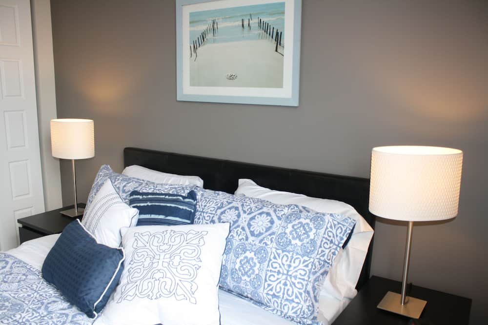 Photo of Bedroom in La Petite-Patrie