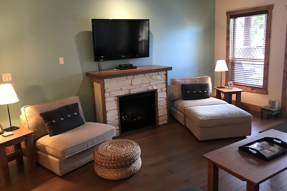 Photo of Livingroom in Okanagan-Similkameen