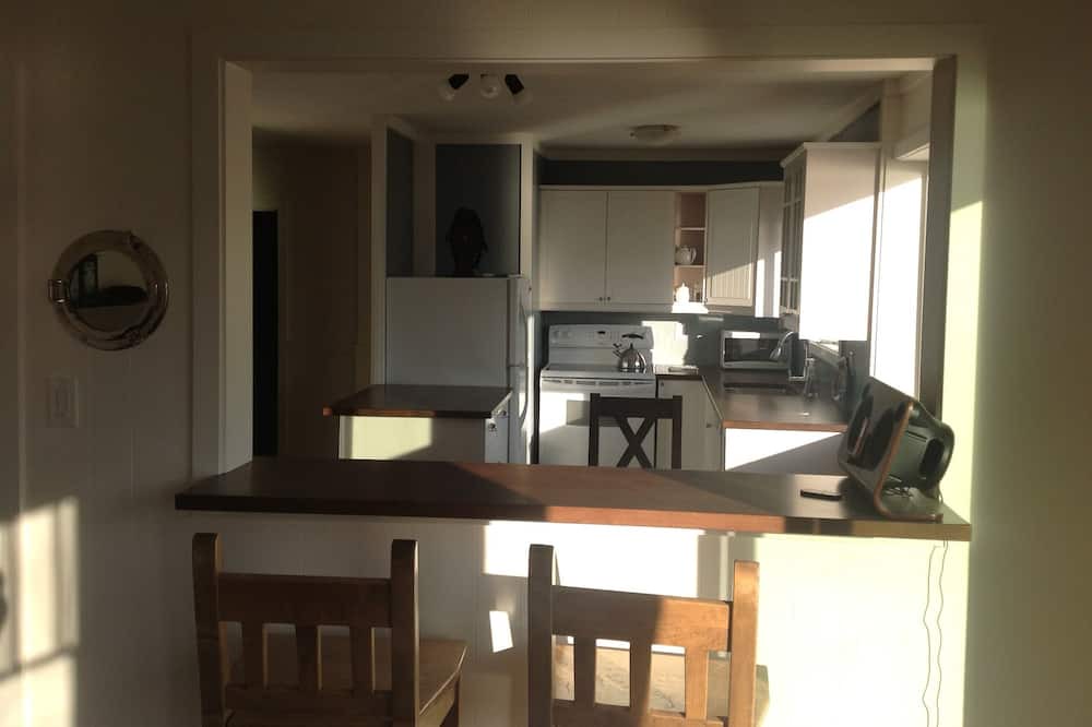 Photo of Bedroom in Maple Bay