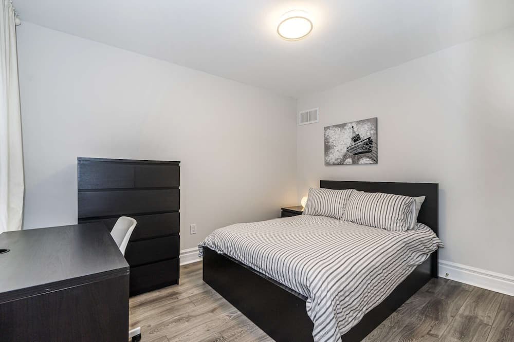 Photo of Bedroom in Little Portugal